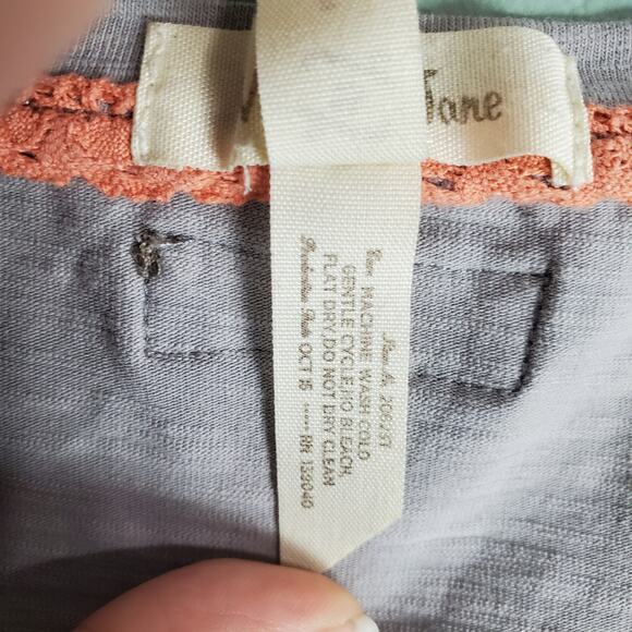 Matilda Jane Gray Graphic Scoop Neck Short Sleeve Tee Size Small - Picture 6 of 6